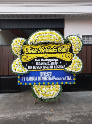 Papan Bunga Duka di Mauk Barat